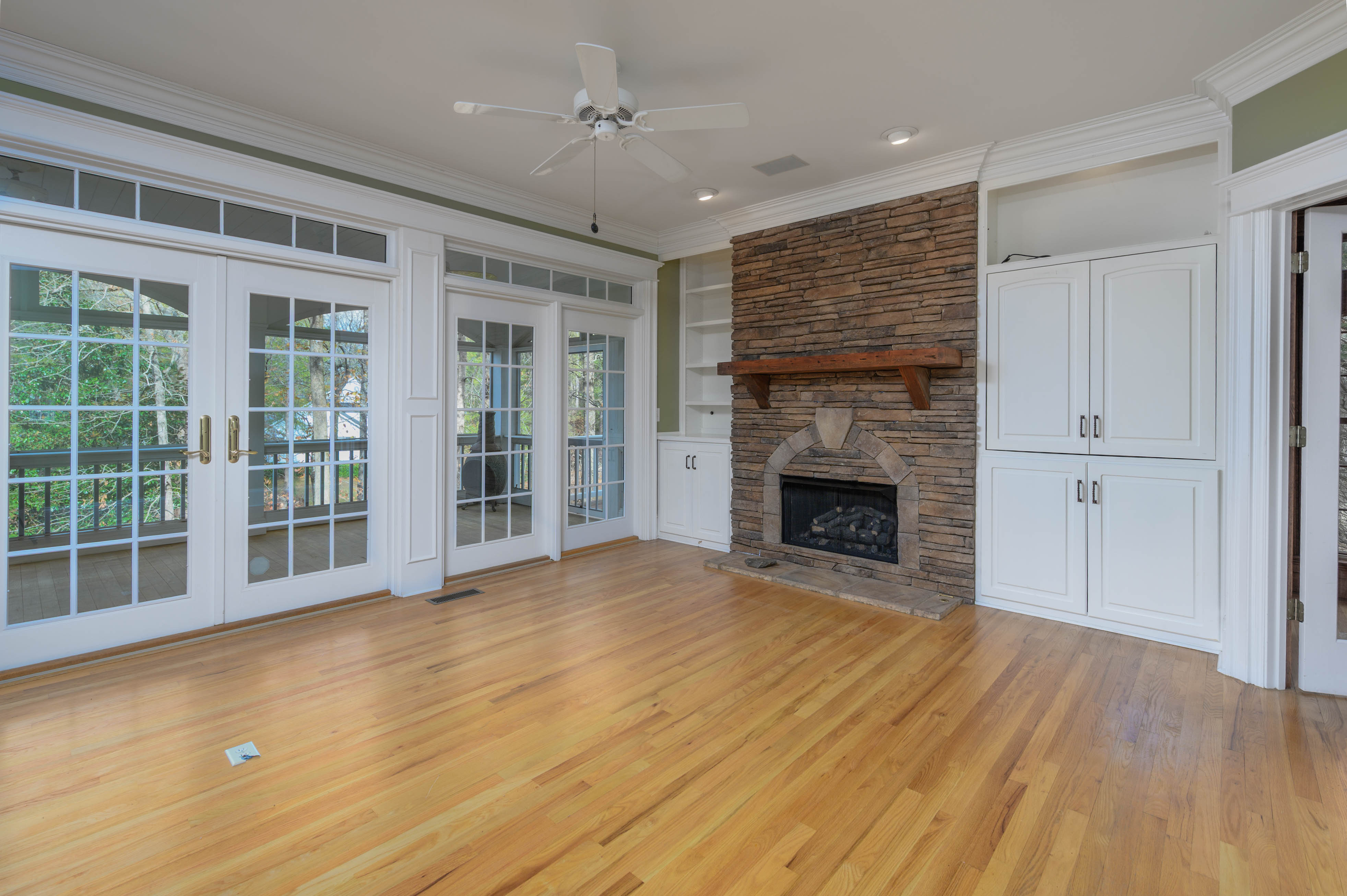 273 Reynolds Drive image 12